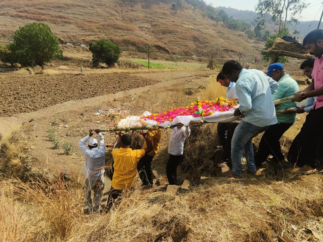 Saptahik Kokan Samana | तहसीलदार यांना भेटून आंबेगावातील ग्रामस्थांनी नागरी...